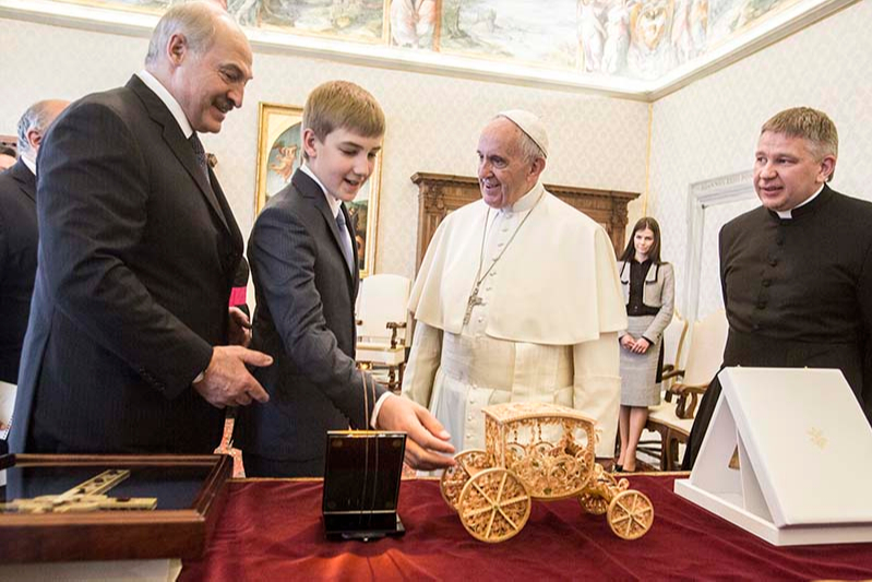 Во время официального визита к папе римскому, Ватикан, 2016
