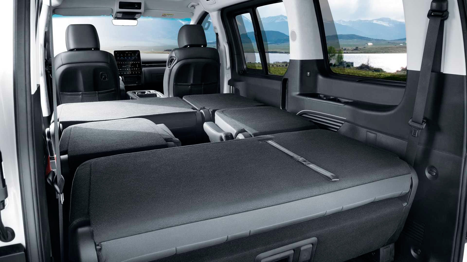 Минивэн Hyundai Staria 2023. Hyundai Staria Lounge 2021. Hyundai Staria Camper. Hyundai Staria Lounge 2022.