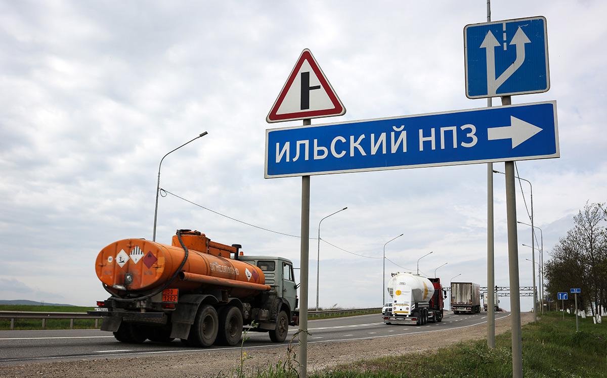 На краснодарском НПЗ во время атаки беспилотника произошли три взрыва