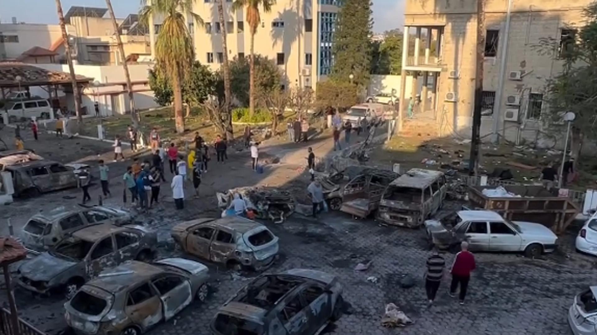 AP оценило версию о падении на больницу в Газе ракеты боевиков