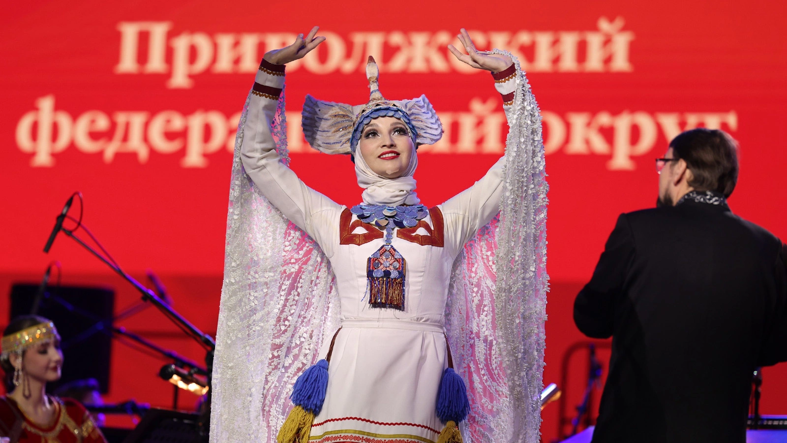 В НЦ «Россия» прошел гала-концерт ко Дню народного единства