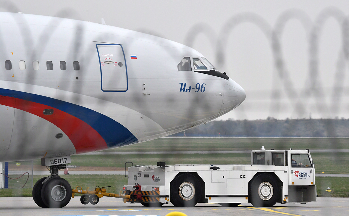 Чехия закроет воздушное пространство для российских авиакомпаний"/>













