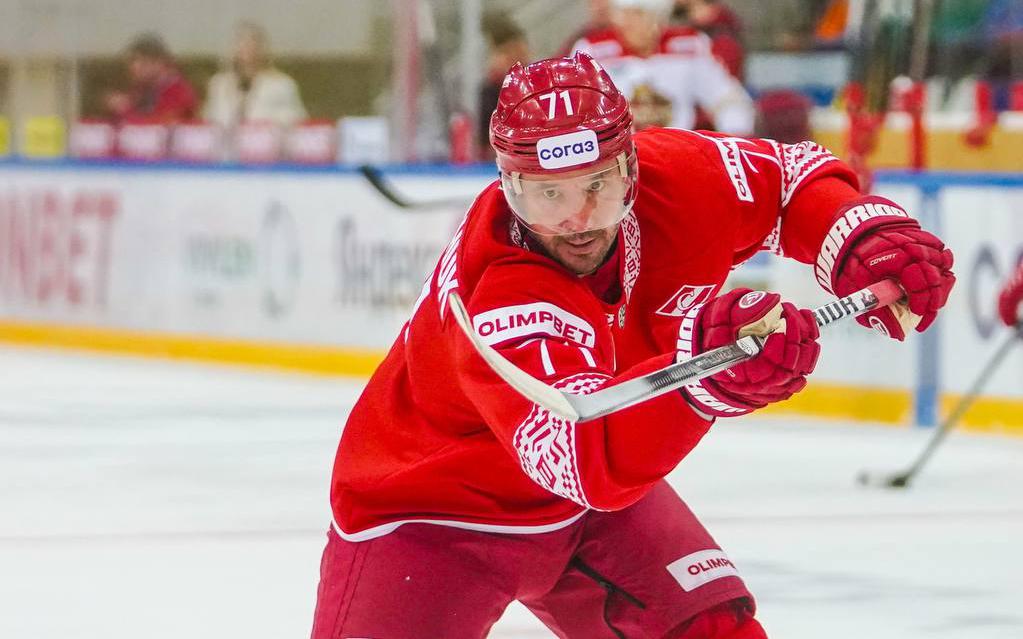 Ковальчук забросил шайбу в дебютном матче за «Спартак» в КХЛ