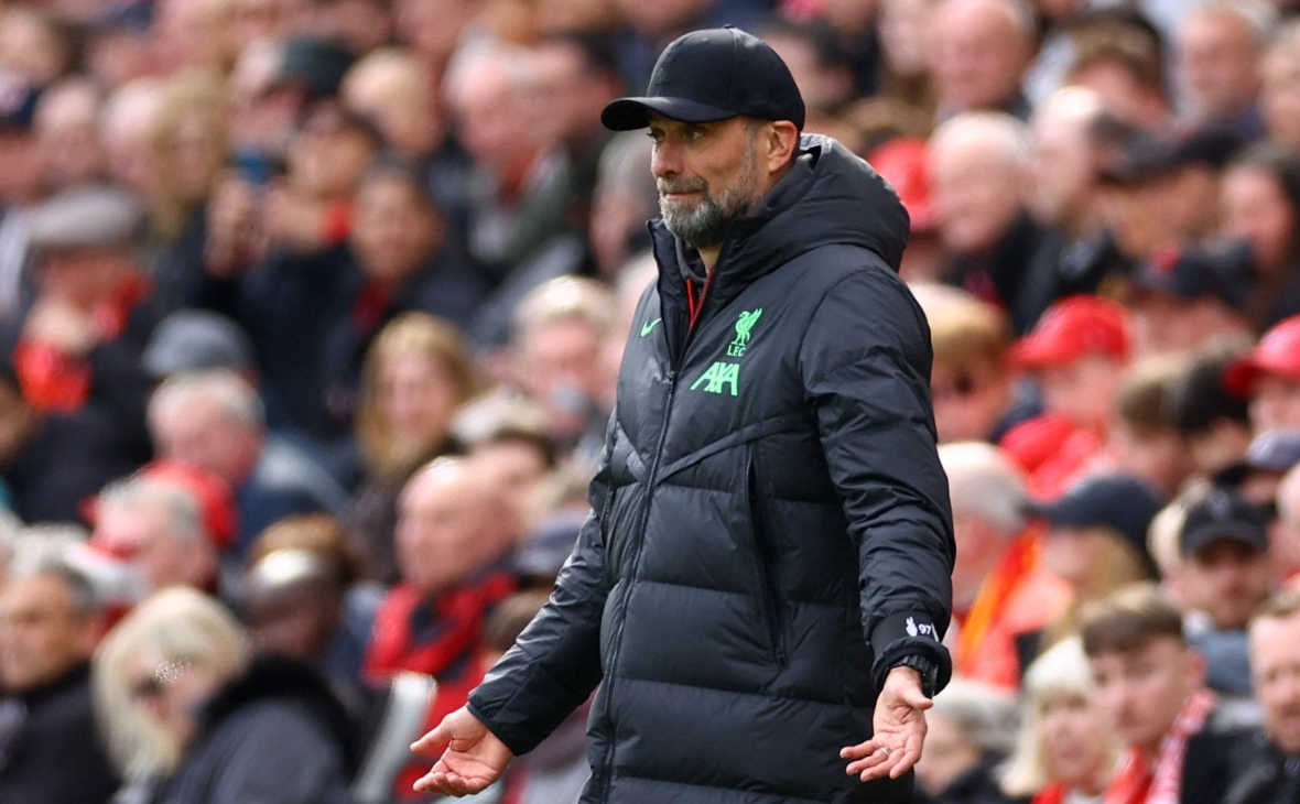 Carl Recine / Reuters