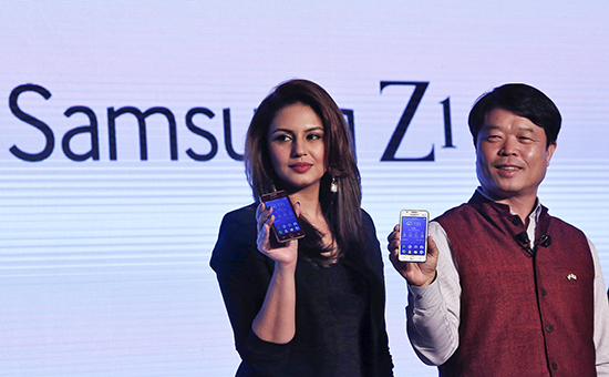 Презентация Samsung Z1 в Нью-Дели, Индия