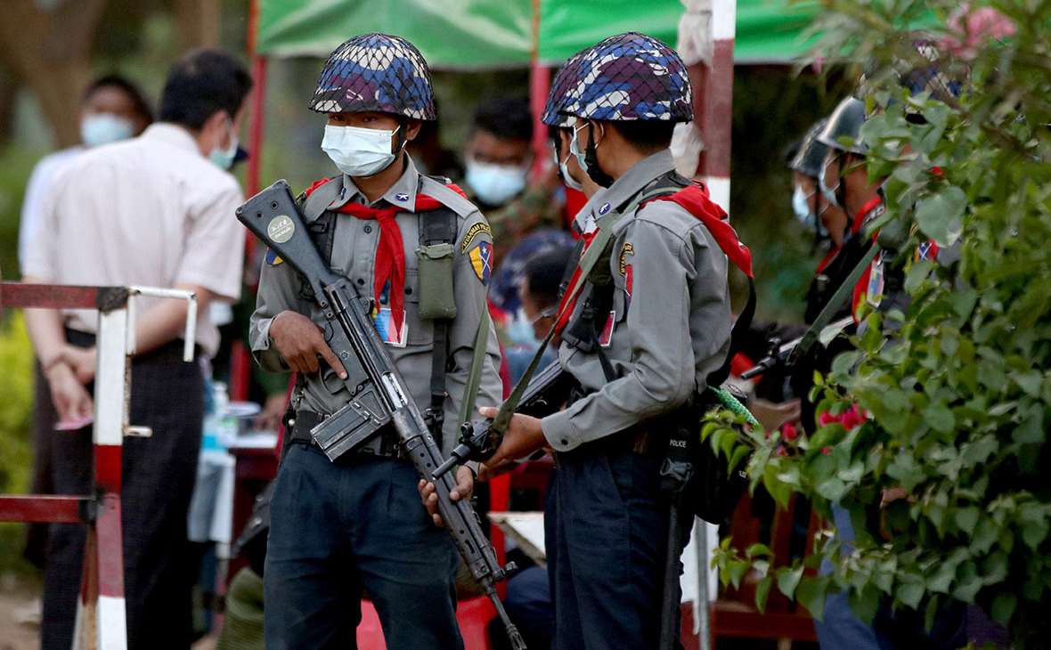 Вооруженная полиция в столице&nbsp;Мьянмы&nbsp;Нейпьидо