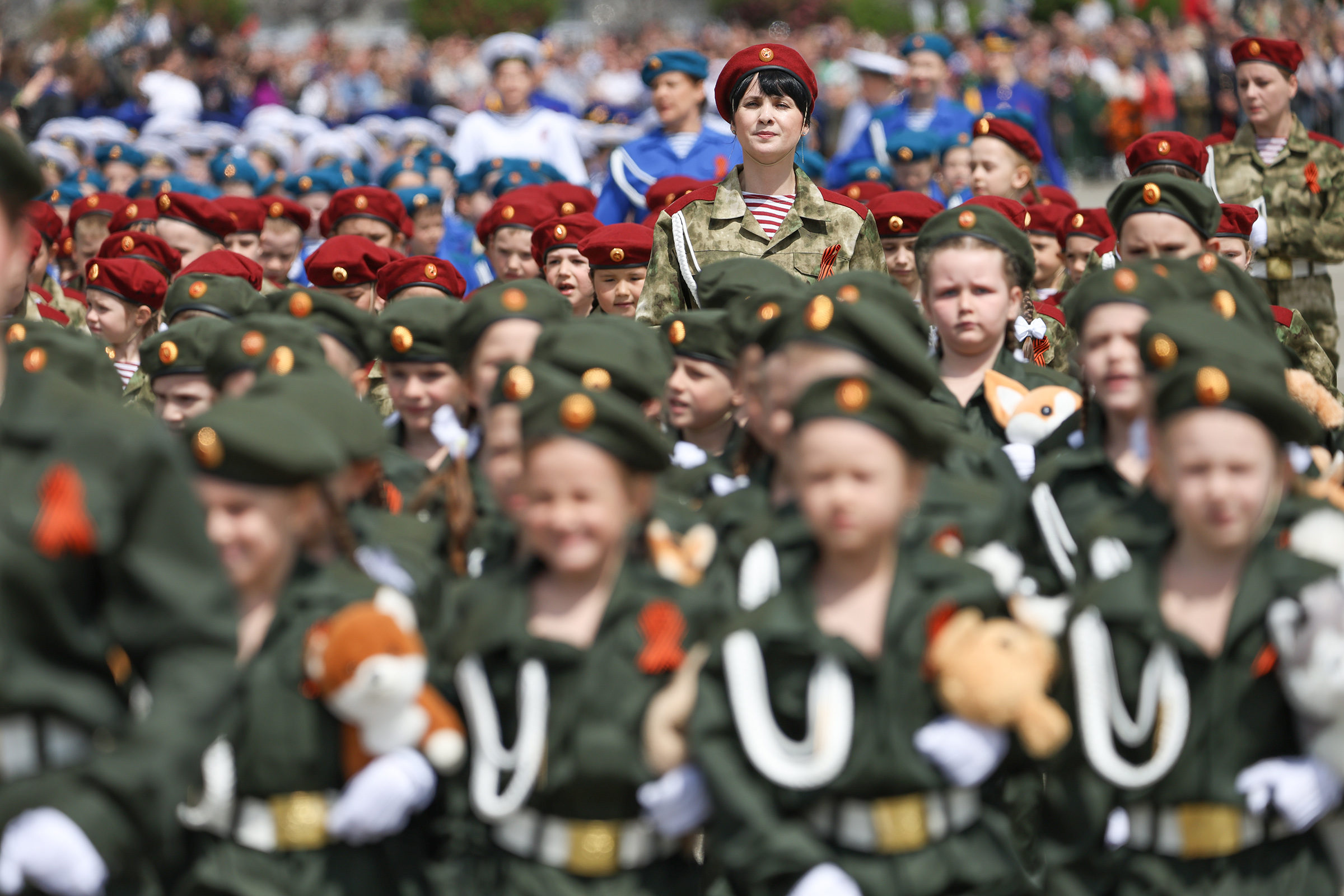 Воспитанники дошкольных образовательных учреждений во время парада в Ставрополе.