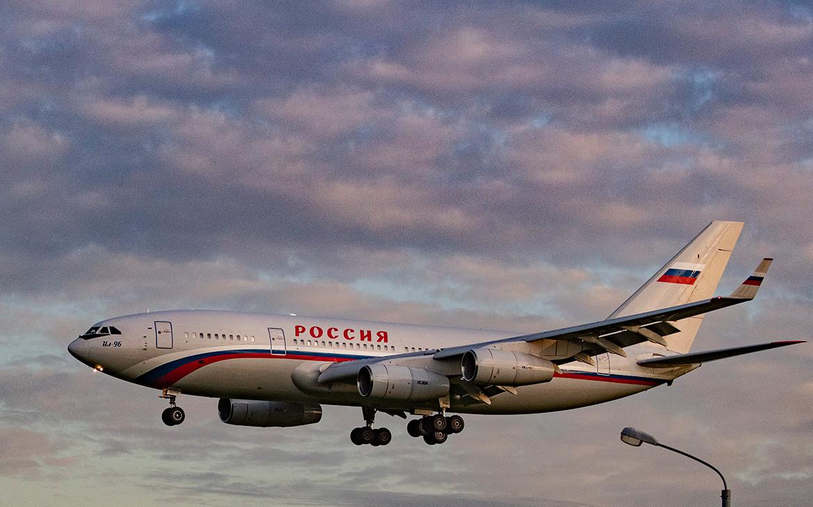 Спецборт с российской делегацией вошел в воздушное пространство Швейцарии