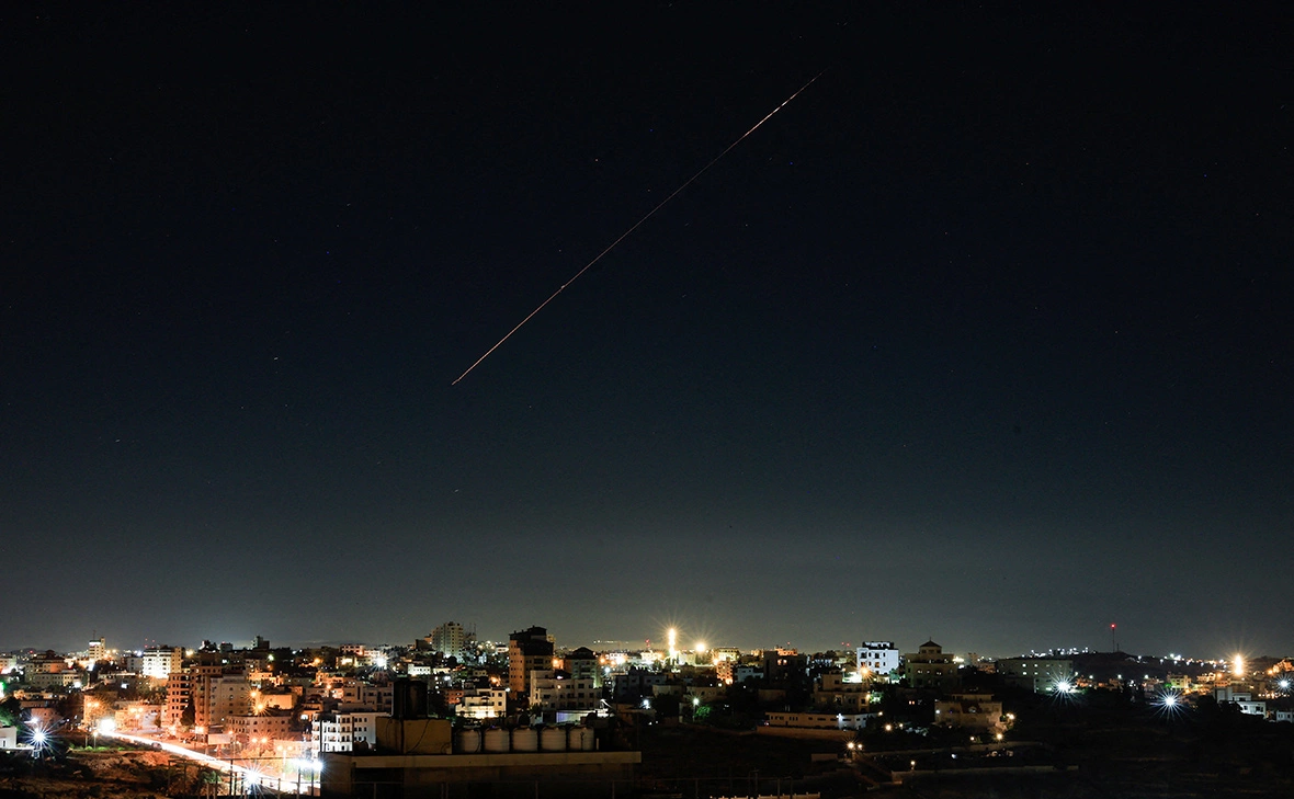 Mussa Qawasma / Reuters