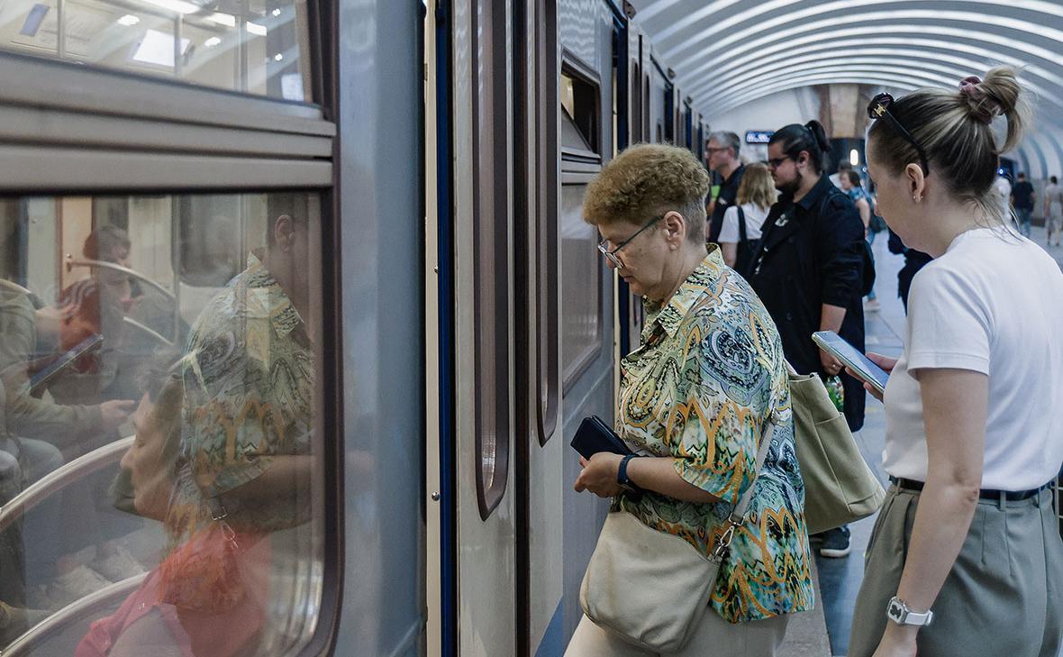 Движение поездов на Замоскворецкой линии московского метро в