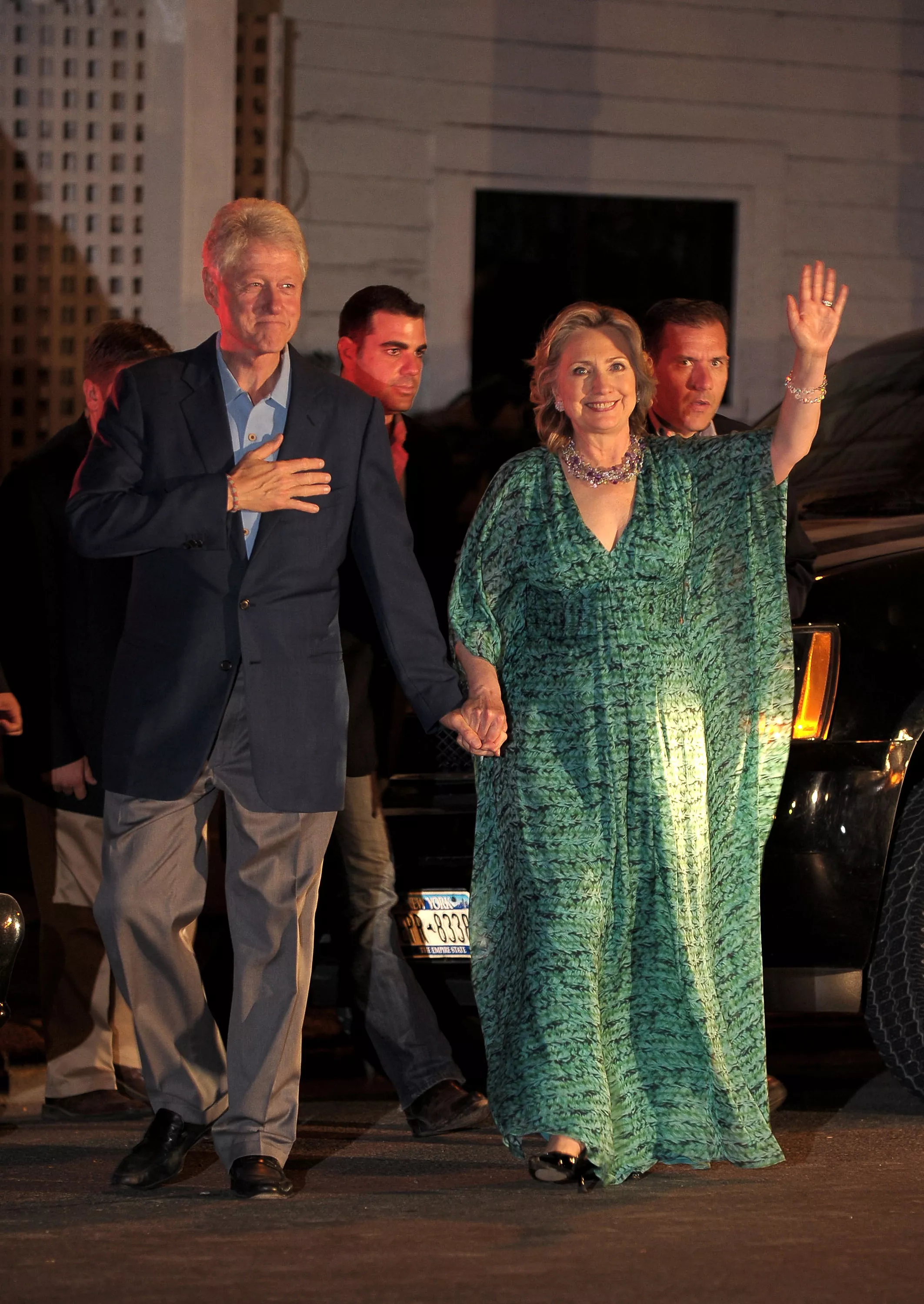 Билл и Хиллари Клинтон&nbsp;на предсвадебной вечеринке дочери Челси Клинтон в Нью-Йорке, 2010
