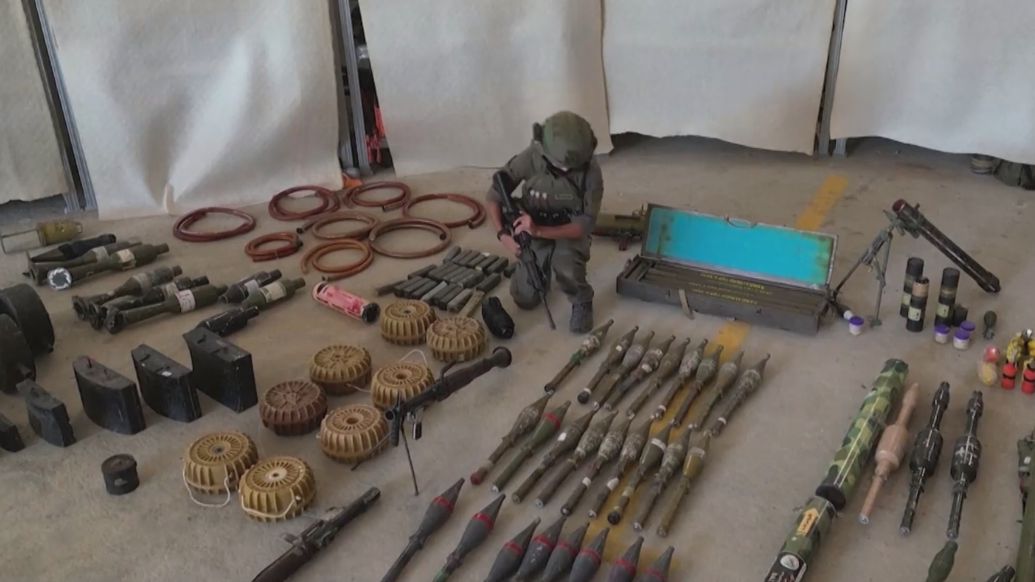 ЦАХАЛ показала оружие, оставленное ХАМАС при нападении на Израиль