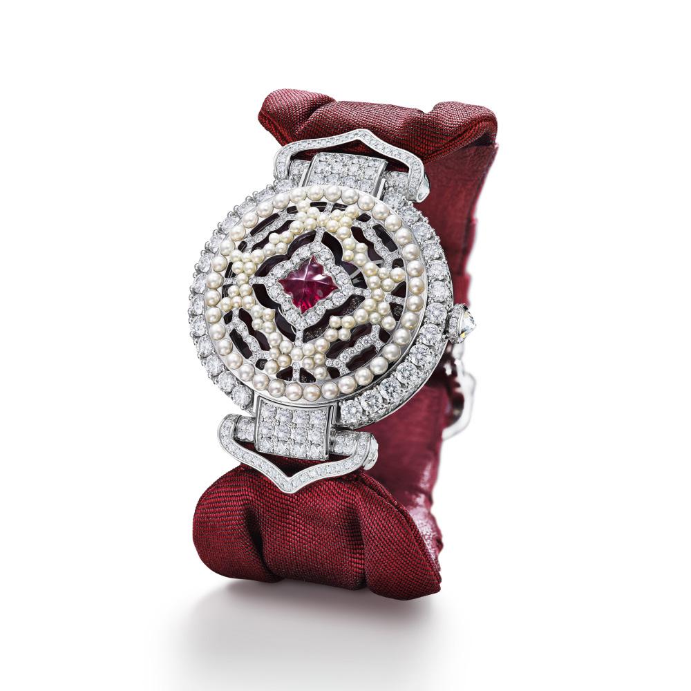 Часы Empress (белое золото, бриллианты, рубины, жемчуг),&nbsp;Imperiale, Chopard, цена по запросу (Mercury)