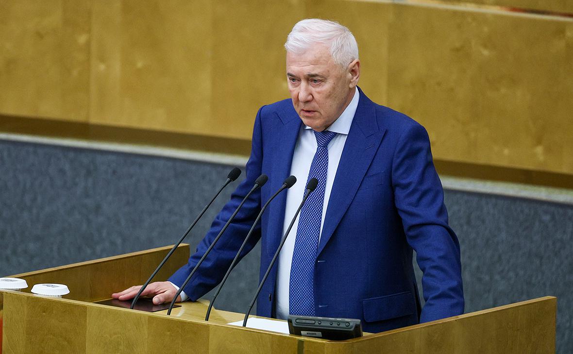 Анатолий Аксаков