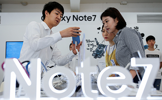 Продажа&nbsp;смартфонов Galaxy Note 7 в Сеуле, Южная Корея


