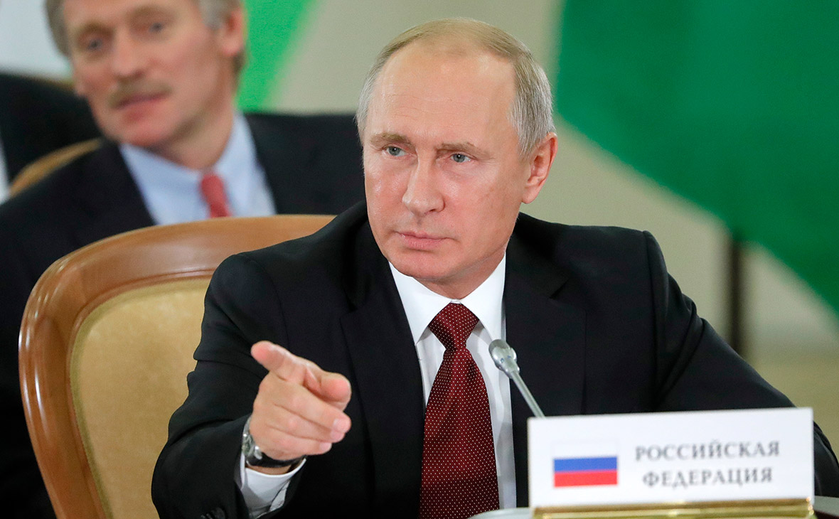 Владимир Путин во время саммита СНГ