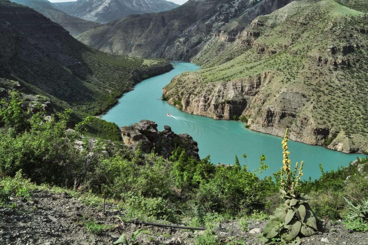 Пейзаж на маршруте экотура в Дагестане