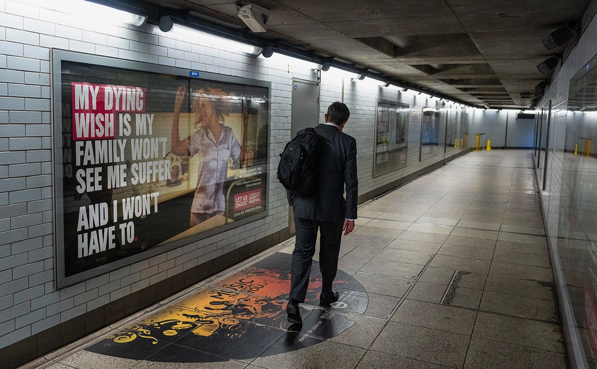 Carl Court / Getty Images