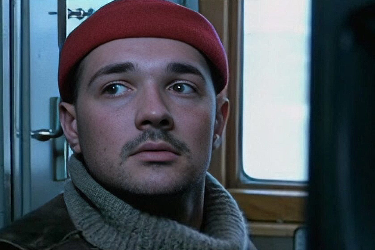 Егор Бероев, кадр из фильма «Железнодорожный романс» (2002)