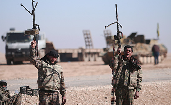 Бойцы Сирийских демократических сил в Ракке. Февраль 2017 года


