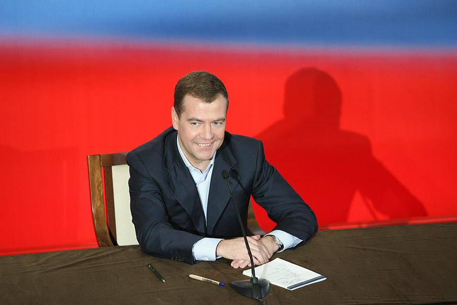 Дмитрий Медведев на пресс-конференции в своем избирательном&nbsp;штабе, 2008 год