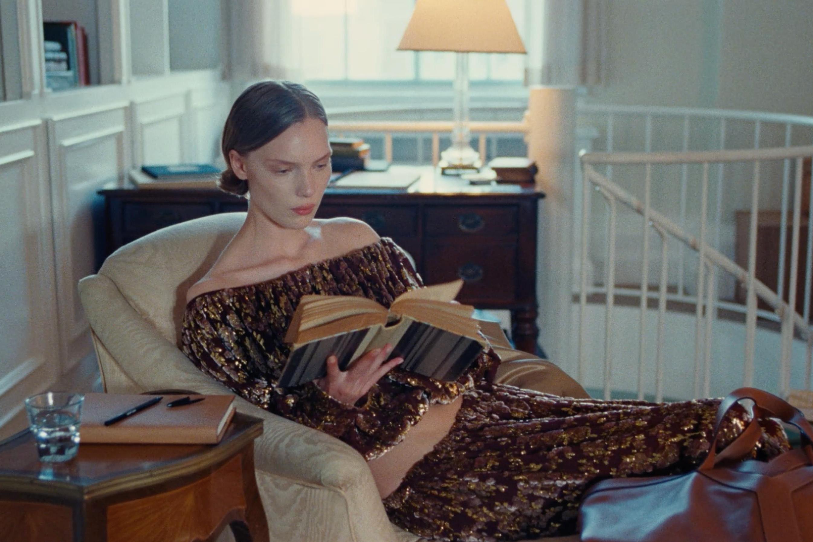 Скриншот из короткометражного фильма Saint Laurent — As Time Goes By