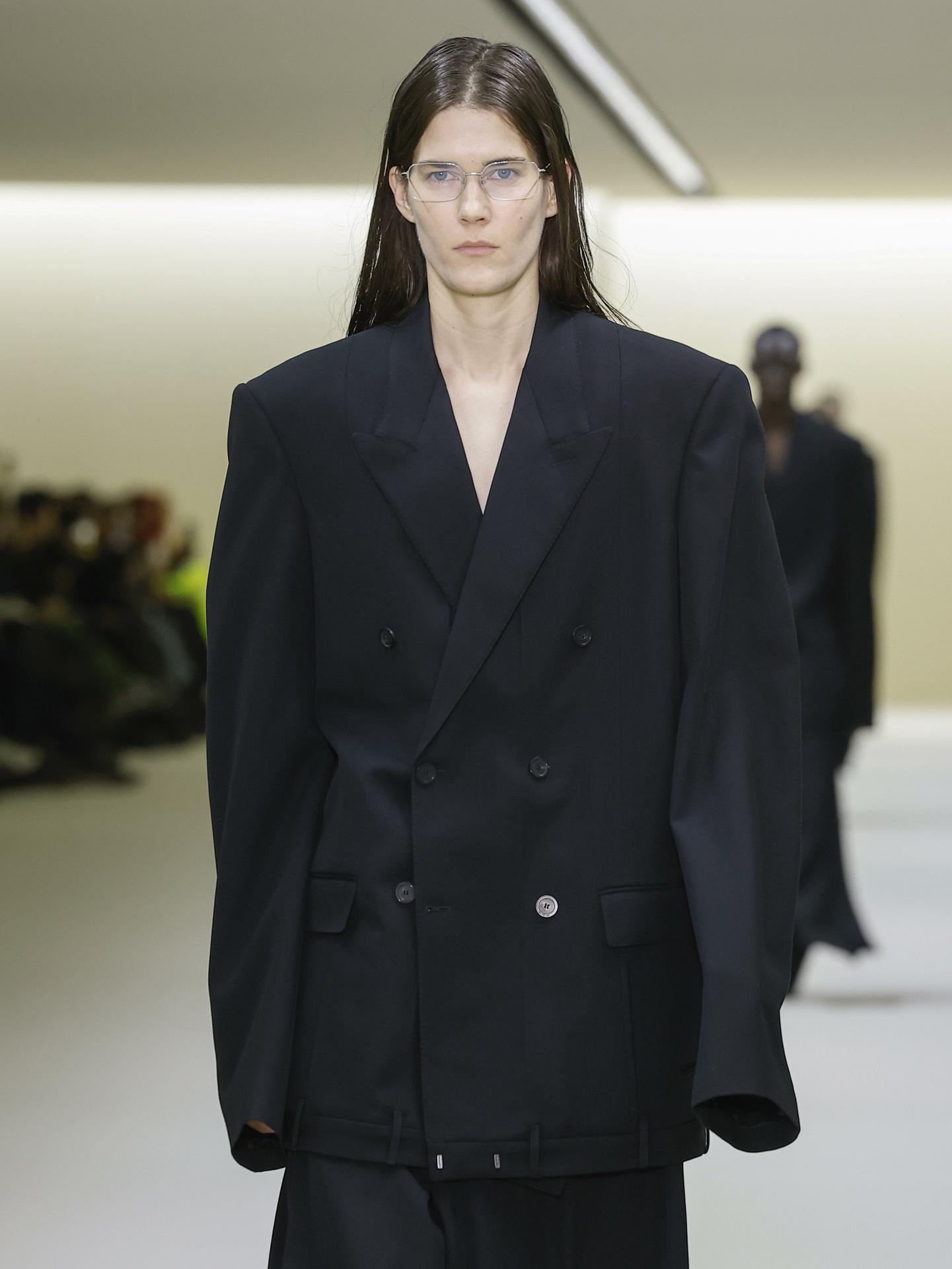 Показ коллекции Balenciaga осень-зима 2025/26