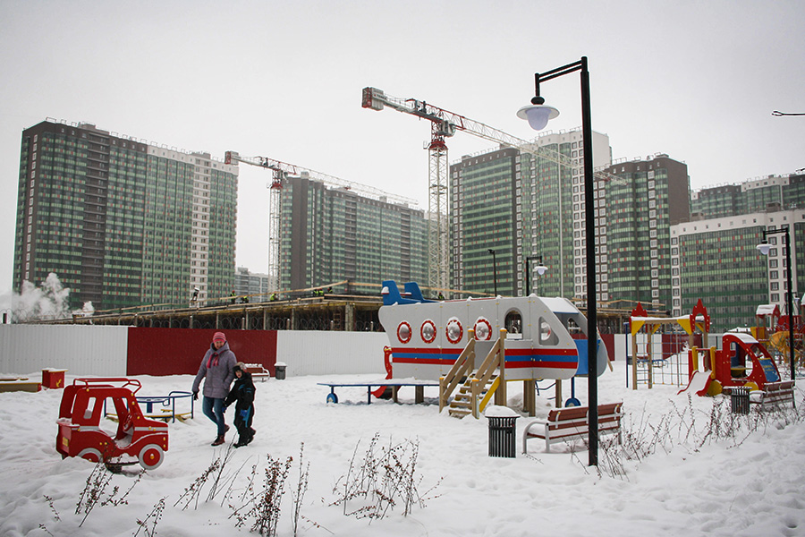 86% строящегося жилья от Setl Group относится к сегменту &laquo;масс-маркет&raquo;. На фото: жилой комплекс в деревне Мурино на границе Санкт-Петербурга и Ленинградской области.
