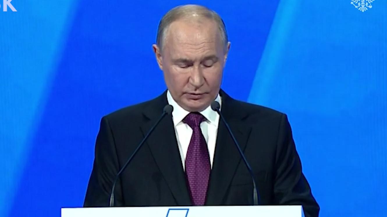Путин объяснил необходимость донастройки налоговой системы1