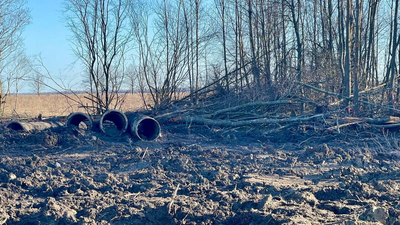 Выкопанные части исторического Орловского водовода в Петербурге