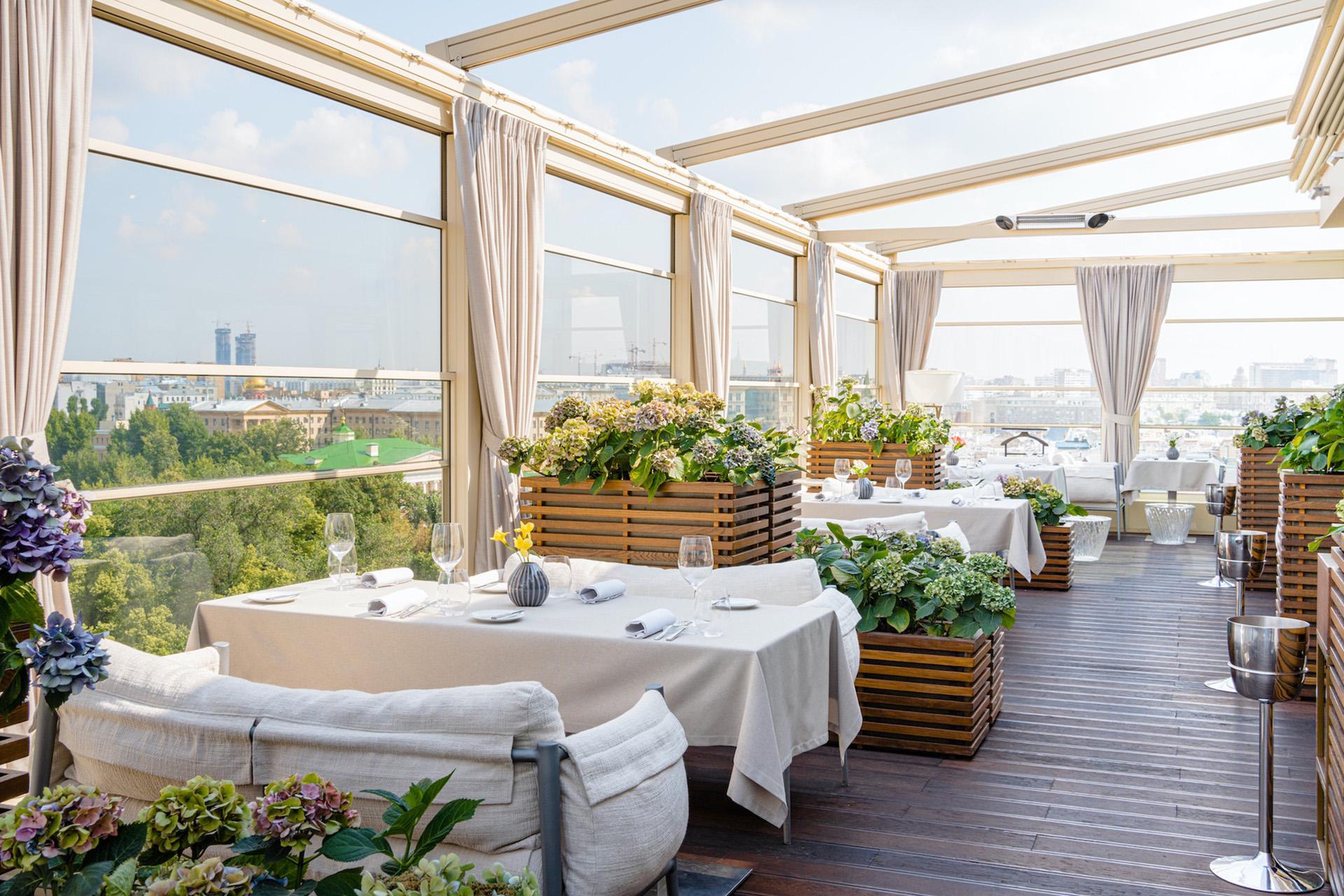 Интерьер ресторана&nbsp;Twins Garden