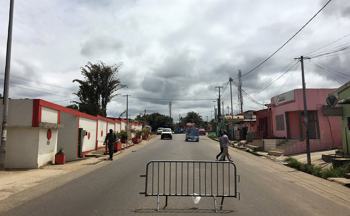 Улица в Либревиле, Габон