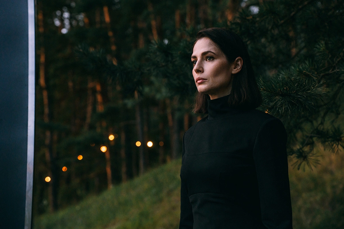 Актриса Юлия Снигирь на съемках сериала «Полдень»