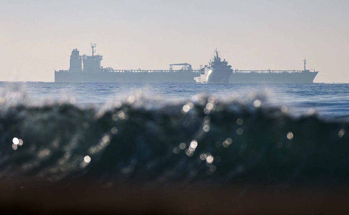 Manon Cruz / Reuters