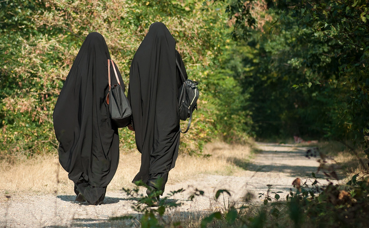 NeydtStock / Shutterstock