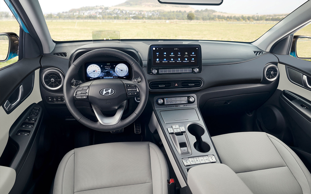 Hyundai Kona обновился и получил зарядку с контролем по смартфону