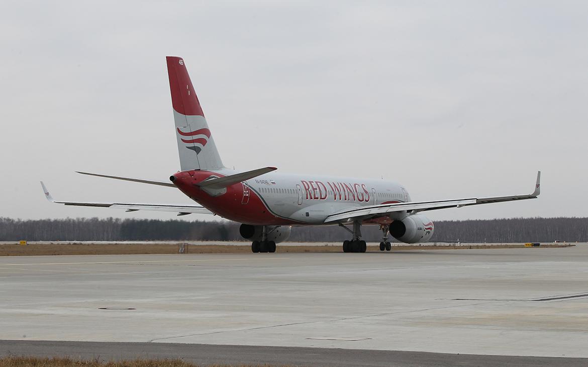 На готовящемся к экстренной посадке в Москве самолете потушили возгорание