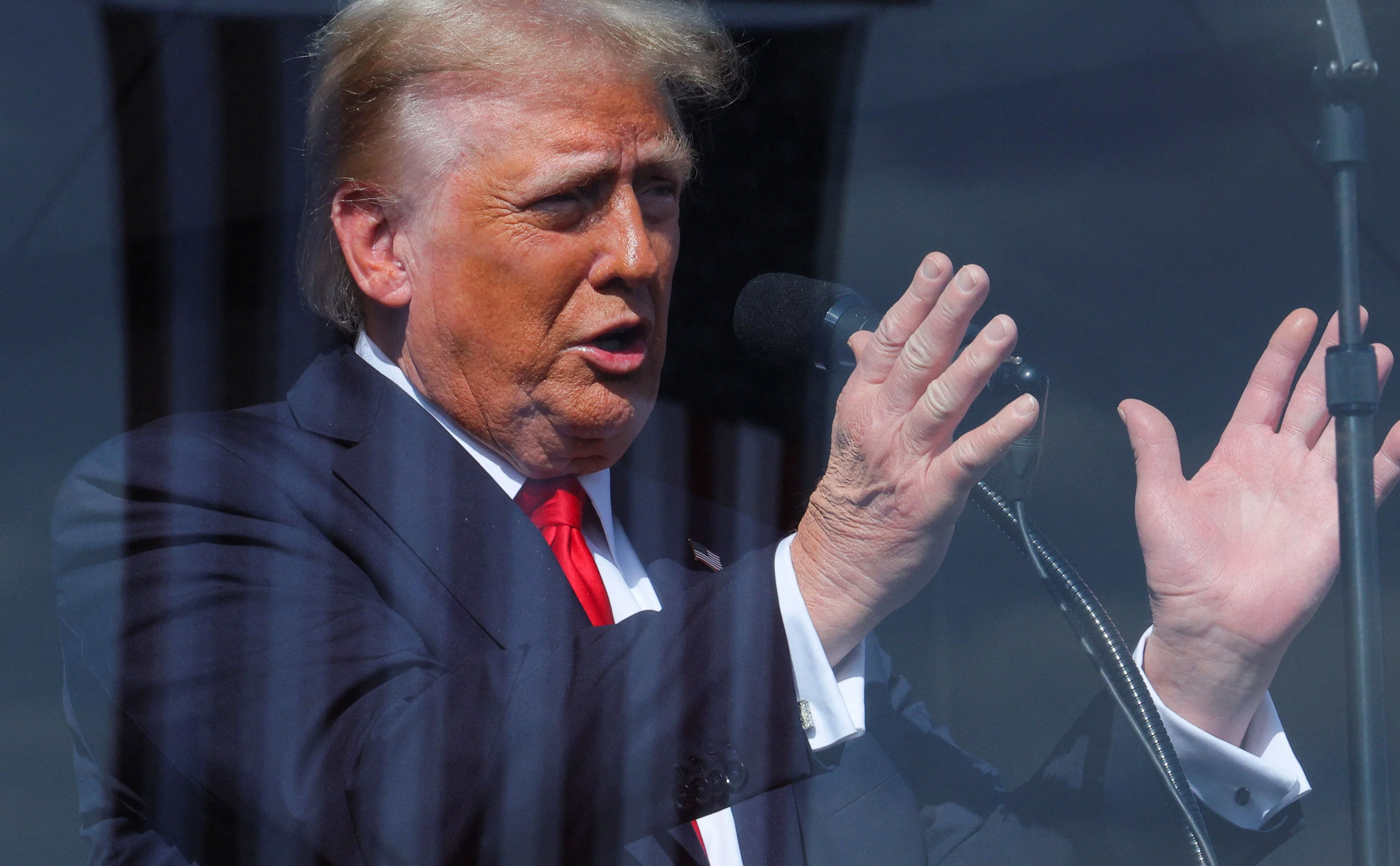 Brian Snyder / Reuters