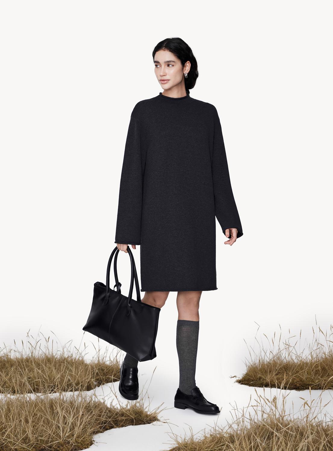 Первая коллекция верхней одежды Muted