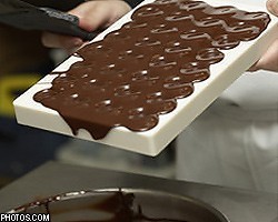 Итальянку оштрафовали за создание шоколадок в форме пениса 