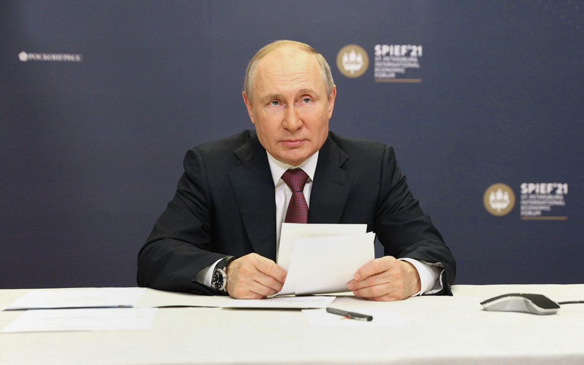 Песков сообщил о подготовке прямой линии с Путиным