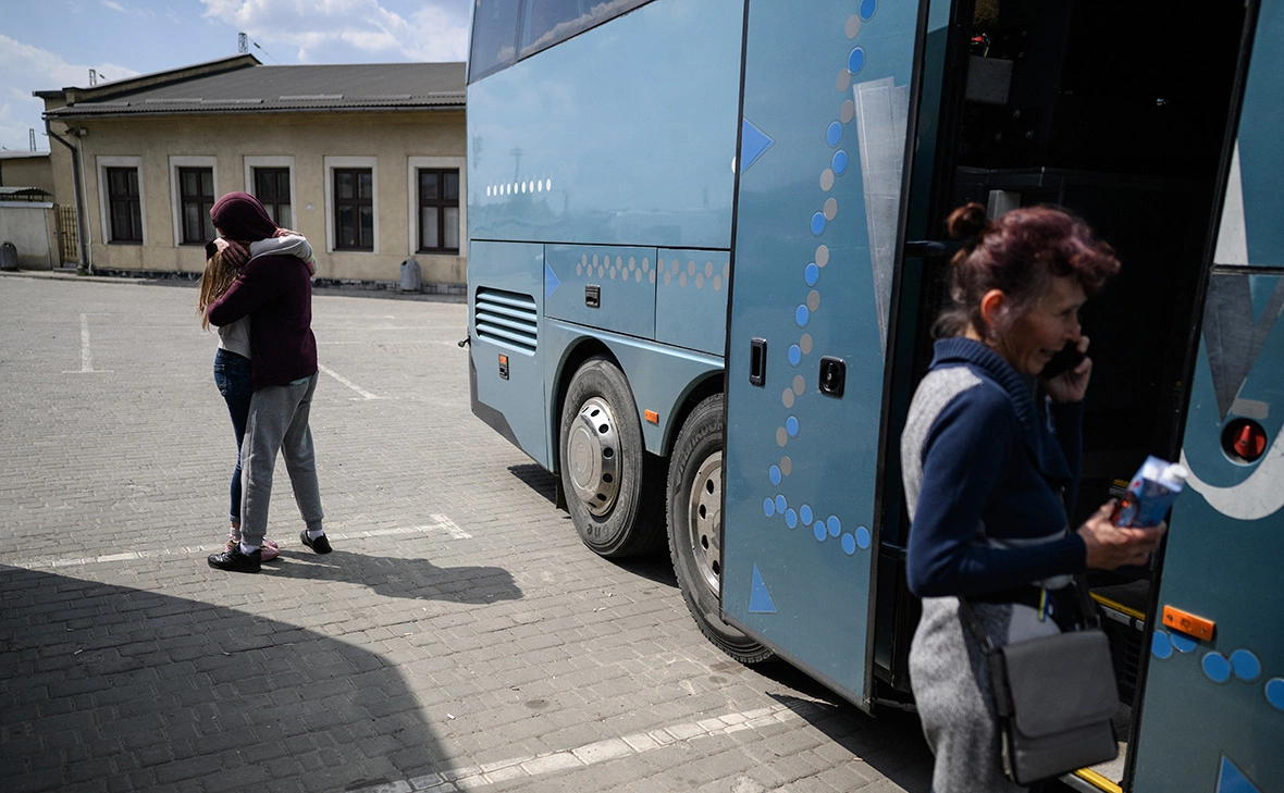 Leon Neal / Getty Images