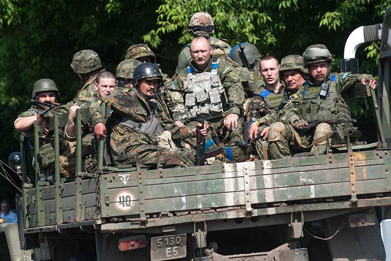 Бойцы батальона &laquo;Киев 1&raquo; в&nbsp;грузовике недалеко от&nbsp;Марьинки.