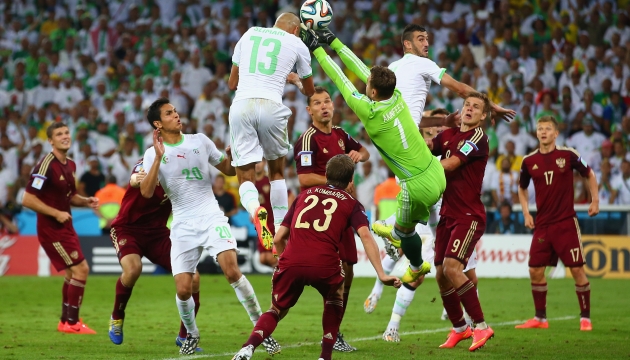 Алжирец Ислам Слимани не выпустил сборную России из группы