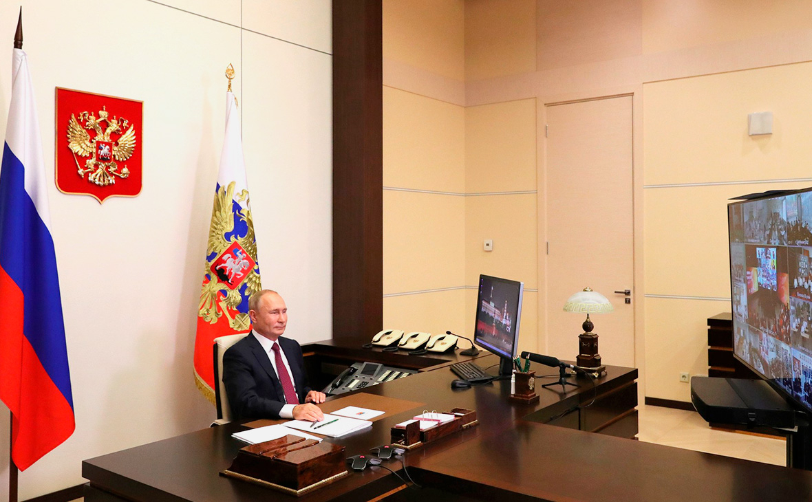 Владимир Путин на Всероссийском открытом уроке &laquo;Помнить &ndash; значит знать&raquo;&nbsp;(в режиме видеоконференции)