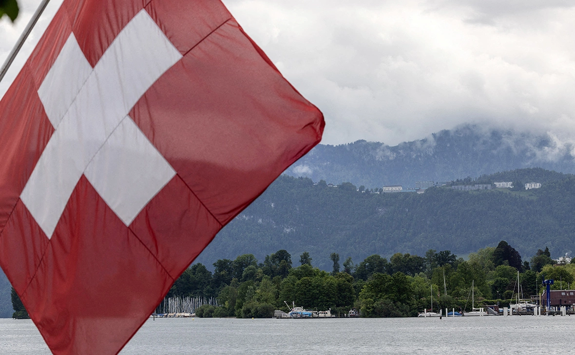 Denis Balibouse / Reuters