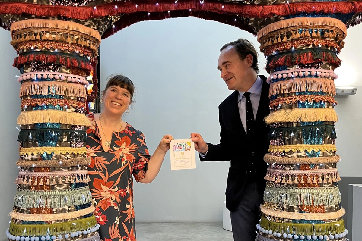 Chateau Mouton Rothschild назвало имя автора этикетки для вина 2023 года