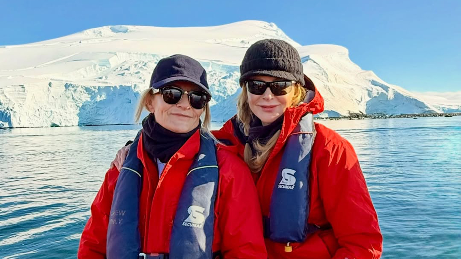 Николь Кидман (справа) в Антарктике