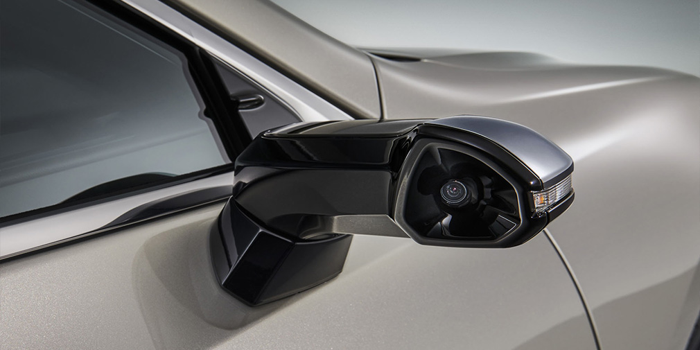 Автомобили Lexus получили камеры вместо боковых зеркал