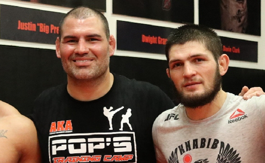 Экс-чемпионы UFC Кейн Веласкес и Хабиб Нурмагомедов  (Фото: Global Look Press) 